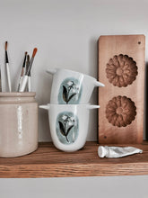 Charger l'image dans la galerie, Timbale Muguet en porcelaine Emmanuelle Loutte x Maison Roussot